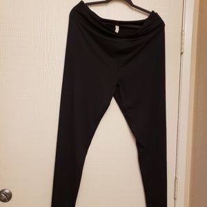 Lularoe SOLID BLACK leggings *NEW*
